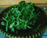 Foto langkah ke 1 dari resep Oseng Kangkung.