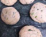 A picture of step 2 of Methi paratha.