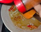 Foto langkah ke 5 dari resep Crispy Shrimp Chili Oil.