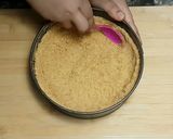 A picture of step 2 of Banoffee pie.