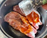 รูปขั้นตอนการทำที่ 1 ของ ผัดกะเพราข้าวเหนียว หมูย่างซอสหมาล่า