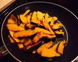 A picture of step 3 of Fried Winter Squash.
