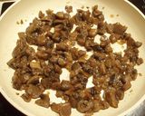 Gombás szendvicskrém recept fázis 1 fotója