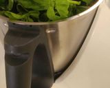 A picture of step 3 of Pesto of basil and pine nuts.