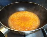 Foto del passaggio 5 della ricetta Risotto con bisque di scampi, granella di pistacchi e yogurt