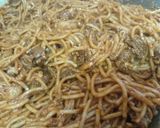 Gambar langkah 13 resipi Mee Goreng Daging.