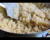 रवा खोबऱ्याचे गुळाच्या पाकातले लाडू (rava ladu recipe in marathi) रेसिपी स्टेप 4 फोटो 
