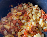 Foto del paso 2 de la receta: Tacos acorazados de longaniza con papas