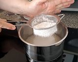 Foto del paso 3 de la receta: Salsa Bechamel con leche de Avena