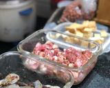 Hình bước làm 1 của món Thịt Kho Tôm 🦐