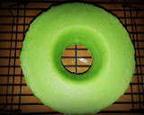 Foto langkah ke 13 dari resep Bolu Pandan Santan Kukus.