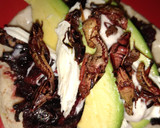 Foto del paso 3 de la receta: Taco de jamaica con chapulines