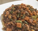 Foto langkah ke 4 dari resep Kerang Tempe Tumis Cabe Hijau.