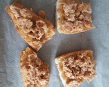 Foto del paso 1 de la receta: Tostas de chicharrones y queso