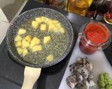 Foto langkah ke 3 dari resep Sambal Goreng Kentang Udang Pete Buncis.