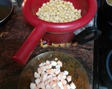 Foto del paso 1 de la receta: Guiso de garbanzos con langostinos