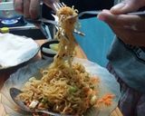 Foto langkah ke 3 dari resep Lumpia indomie telur bakso.