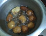 A picture of step 8 of Mandazi.