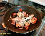 Hình bước làm 5 của món Mì UDon Xào Xúc Xích 소시지볶음 우동