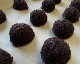 Φωτογραφία βήματος 12 της συνταγής Truffle με κρέμα μπισκότου