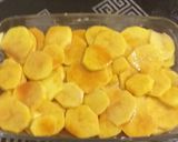 صورة لخطوة 3 من وصفة بطاطا فالفرن 🥔 🧀