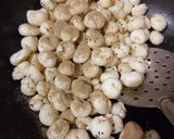 रोस्टेड मखाने (Roasted Makhane recipe in Hindi) रेसिपी चरण 2 फोटो