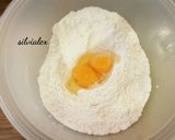 Foto langkah ke 2 dari resep Super Soft and Fluffy Doughnut.