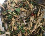 รูปขั้นตอนการทำที่ 3 ของ ซุปหน่อไม้ ขาไก่ สูตรแม่ไอ