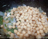 Foto del paso 7 de la receta: Acelgas, garbanzos y bacalao Skrei