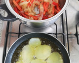 Foto del paso 2 de la receta: Salmón al horno con patatas panaderas