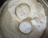 A picture of step 1 of Egg paratha.