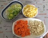 Zöldséges póréhagymaleves 🥕🥣 recept fázis 1 fotója