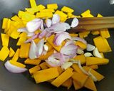 A picture of step 2 of Roasted pumpkin soup.