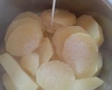 Pas rețetă Chiftele de pui la cuptor cu piure de cartofi și sos de roșii 3 fotografie
