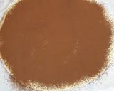 Foto del passaggio 2 della ricetta Cornetti al cacao con scaglie di cioccolato bianco granella di z