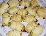 Pas rețetă Cornulețe sărate cu zucchine, salsiccia și cașcaval 3 fotografie