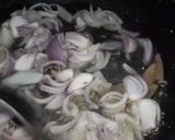 A picture of step 3 of Anda pulao.