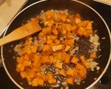 Une image de l'étape 2 de Butternut farcie.