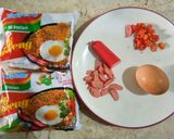 Foto langkah ke 3 dari resep Donat Indomie Goreng.