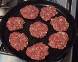 Foto del paso 2 de la receta: Hamburguesas 🍔 Caseras a la Plancha 😋 de Cecii 👩‍🍳