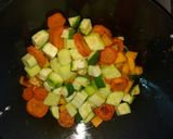 Foto del paso 5 de la receta: Tallarines se zapallitos con verduras salteadas