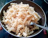 A picture of step 4 of Myonnaise Vegetable pasta.