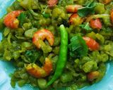 কচুর ডাটা দিয়ে চিংড়ি মাছ। রেসিপির ধাপ 2 ছবি