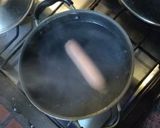 Foto del paso 2 de la receta: Chorizo alemán con puré de papas al huevo
