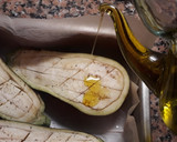 Foto del paso 1 de la receta: Berenjenas rellenas de Feta y Mozzarella
