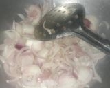 A picture of step 3 of Red sauce pasta.