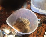 Foto del paso 2 de la receta: Licuado de banana y cereza en leche de almendra
