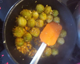 Foto del paso 2 de la receta: Coles de Bruselas salteadas con almendras
