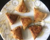 A picture of step 4 of Baked roti samosa.