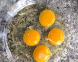 صورة لخطوة 1 من وصفة بيض بالخضار😋😋